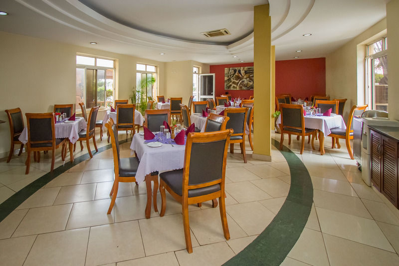 City Royal Resort Hotel Kyambogo  Exterior photo