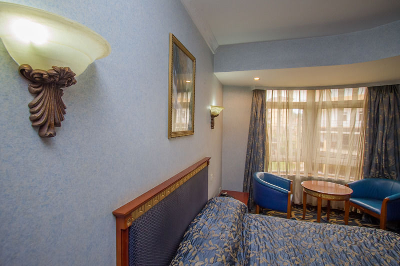 City Royal Resort Hotel Kyambogo  Exterior photo