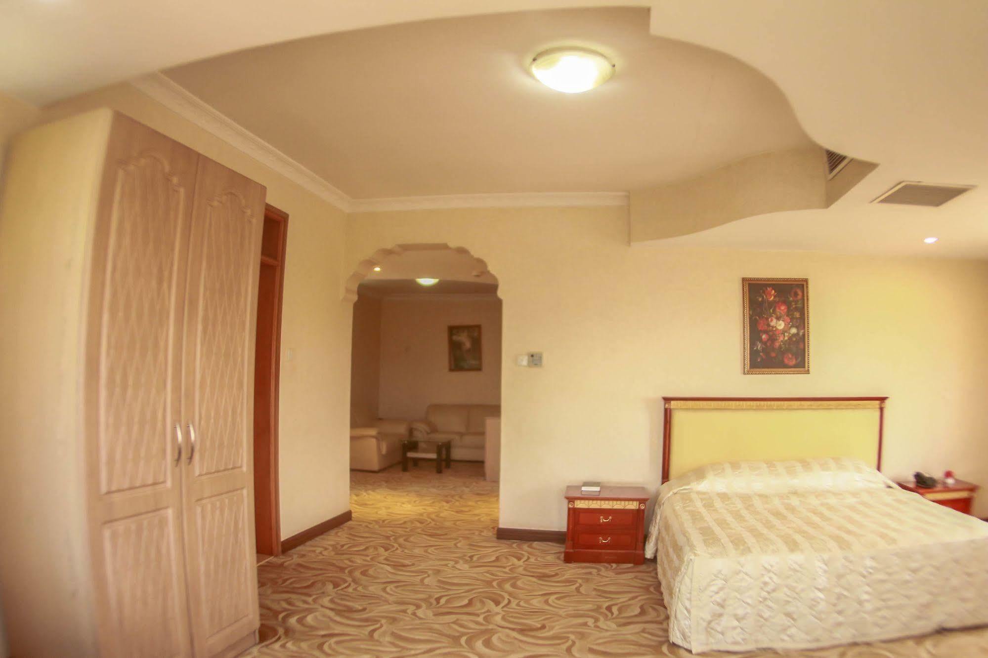 City Royal Resort Hotel Kyambogo  Exterior photo
