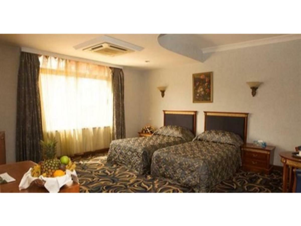 City Royal Resort Hotel Kyambogo  Exterior photo